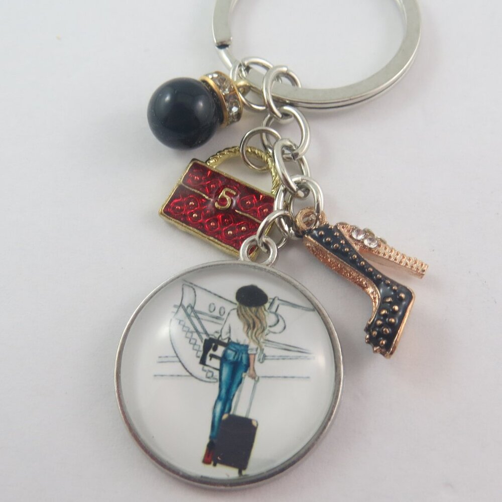 Travel Fashion Keychain – Stylish Glam Key Chain Glamour Key Ring Fashion Icon
